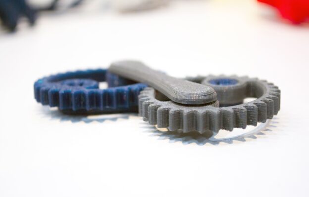 Peças técnicas em materiais flexíveis com desgaste prematuro causado por escolha inadequada e falhas de especificação